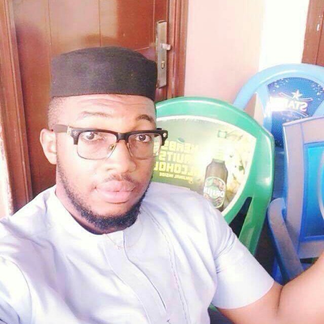 oluwalegit's tweet photo. went from this to that in less dan 3months. 7months in India, I prayed and fasted and things r worse than ever. God pls i beg for your mercy https://t.co/SsQsNR3HCk