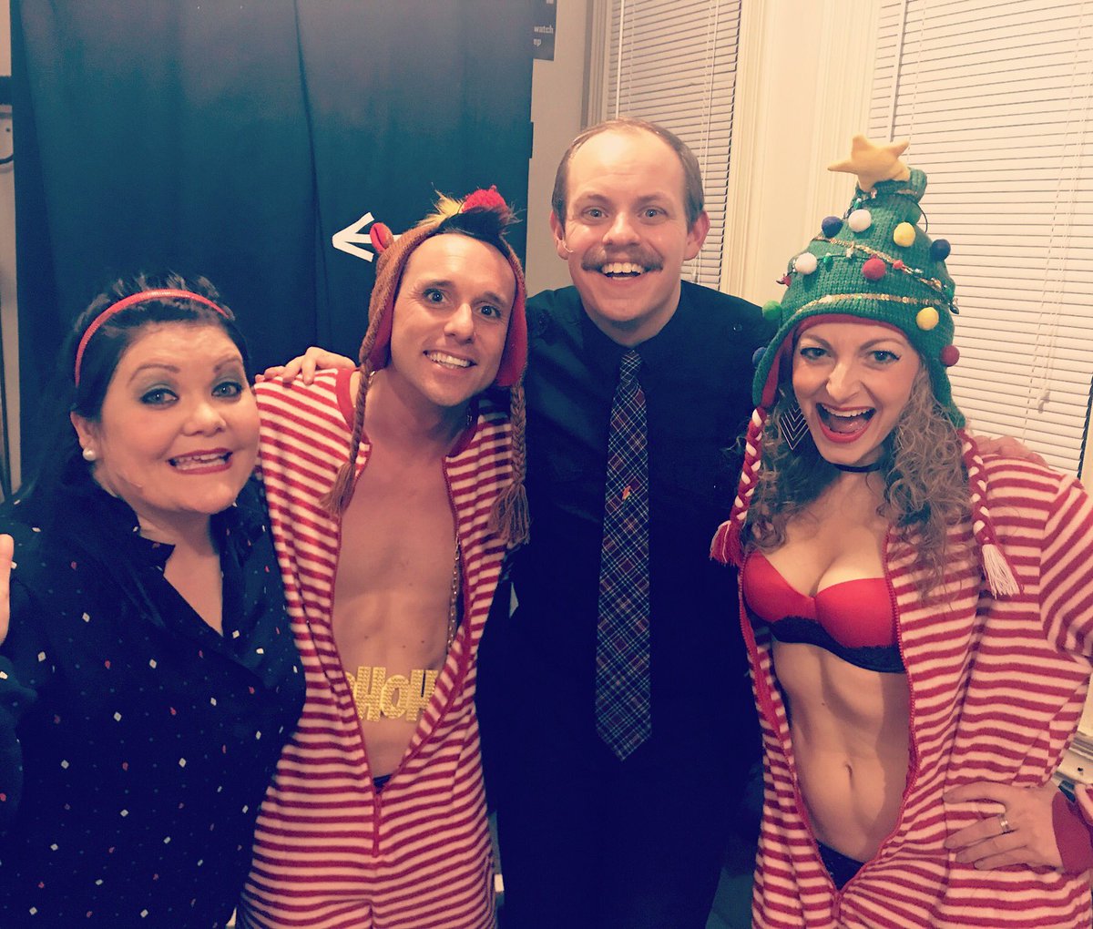 babyGRANDcomedy's tweet photo. OH WHAT FUN to open for the fabulous @theskivviesNYC this weekend @City_Theatre ! #music #comedy #all #the #way #love YAYYYY 🎶🎉💕🎄🎶✨💯👙!! #thankyouforhavingus❤️ https://t.co/OQNRpg37tQ