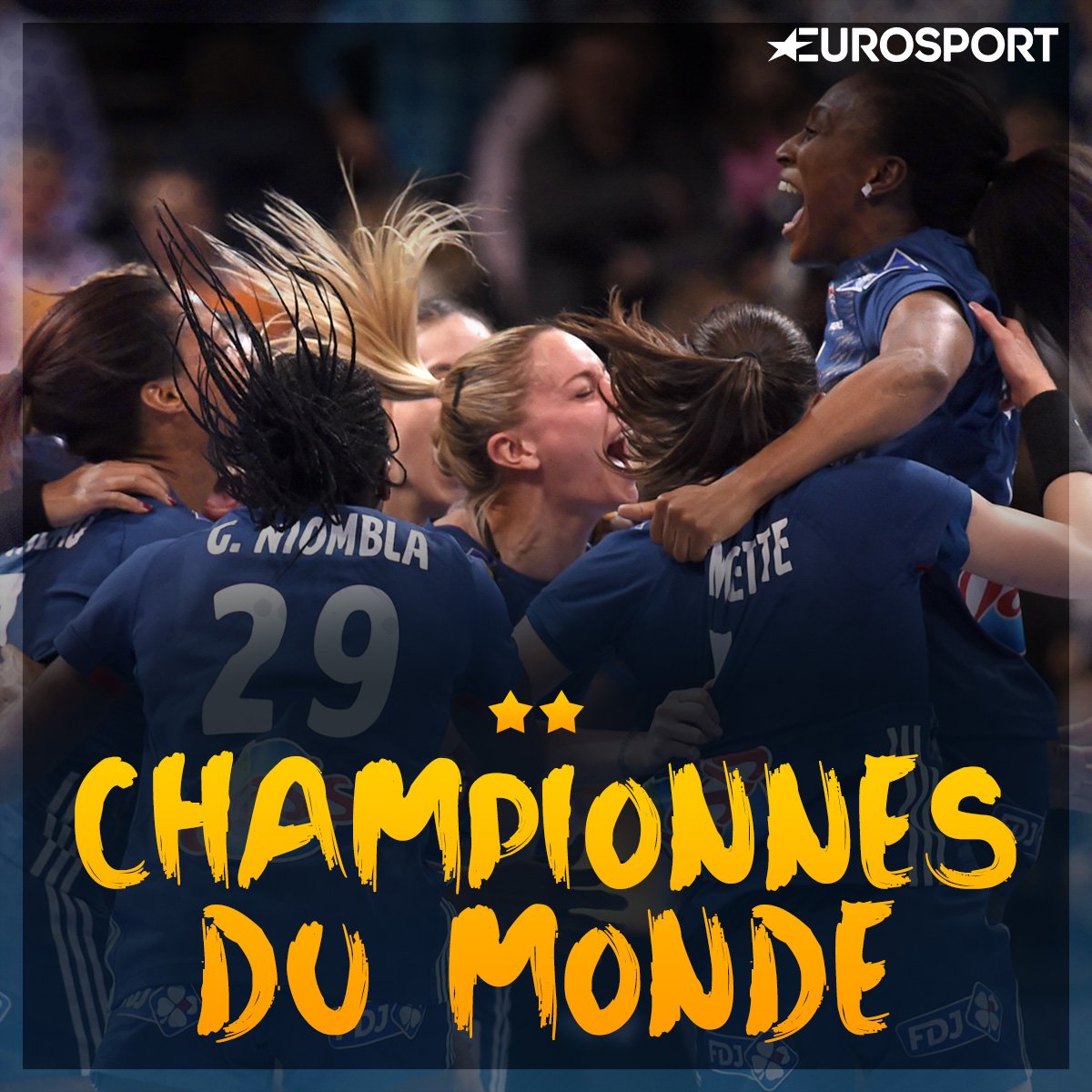 Eurosport_FR's tweet photo. 🇲🇫🇲🇫🇲🇫 WAAAAAAAAAAAAAAAAAAAAAOUUUUUUUUUH !!!! CHAMPIONNNNNES DU MOOONDE DE HAAAND !!!! Quel exploit signé de l'équipe de France féminine face à la grande Norvège !!!!! 🔥🔥🔥❤❤❤❤ https://t.co/dE24XeZQ5o
