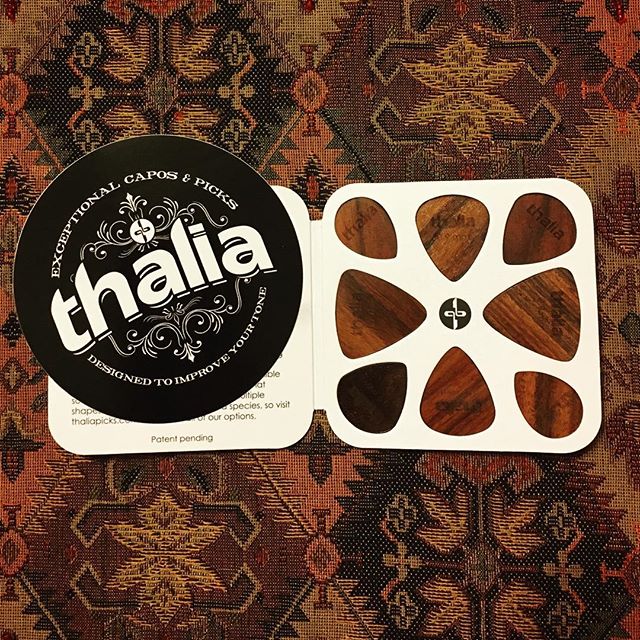 ThaliaCapos's tweet photo. #Repost: When you’re all about tone, you want #thaliacapos #thaliapicks #A1 #engineeredexoticwoodpicks #warmsounds #coldcoldnorth #godinarchtop #5thavenue #grandeprairie #myalberta #canada🍁 #qualitylover #tone
📷: @david_fuj https://t.co/IckIwFq7R0