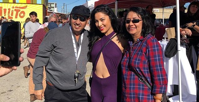 REMEZCLA's tweet image. This Austin restaurant started a “Bidi Bidi Brunch Brunch” and we’re very here for it
j.mp/2AA57Oo