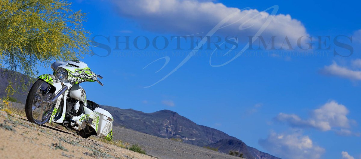 ShootersImages's tweet photo. Motorcycles: #photoshoot #streetglide @ddcustom #overtheroad #motorcyclelifestyle #motorcycletouring #twowheels #custompaint #twowheelsonly #motorcycleriders #streetglide #harleydavidson #harleydavidson #motorcycles #custommotorcycles #shootersimages #bikeshow #dakates #dirtybird https://t.co/bE79oqRbMF