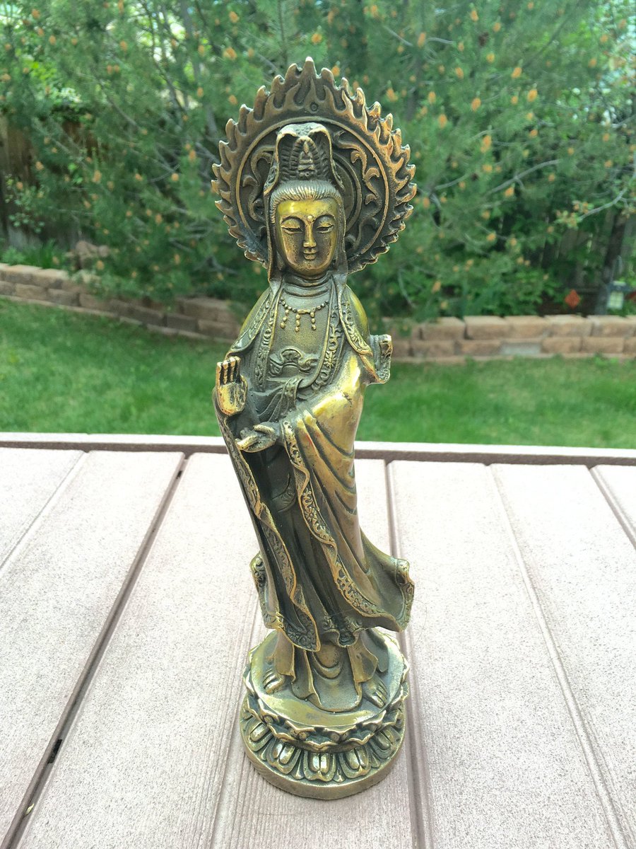 ExplosionLuck's tweet image. Antique Bronze Standing Guan Yin Statue #inspiration #love #yoga #meditation #happiness #antique #gift 
➤ goo.gl/Epv5Tc