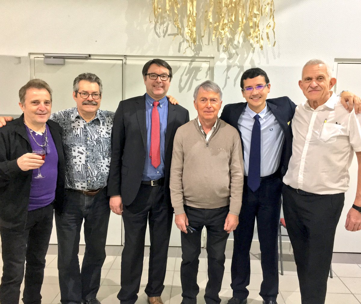 antoine_pomeon's tweet photo. 2 autres belles éditions des #Voeux2018 de notre Député @DinoCinieri en cette fin de semaine : plus de 400 personnes à #BourgArgental et l'apothéose à #StJustStRambert avec plus de 800 personnes ! #4ÈmeCirco #FirstDeputy https://t.co/EFl2cB11kS