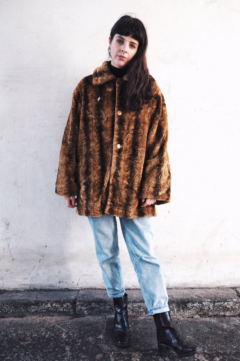 TickTockV's tweet photo. Sassy #Sundays in this faux fur coat 👏🏻 https://t.co/isqkmALamK