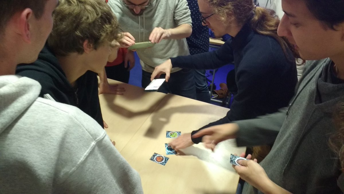 darkbean's tweet photo. Fin de présentation des jeux de la Winter Jam : jeux à offrir ! Bisous et Bravo à tout le monde :) #winterjam2017 @Gamelier https://t.co/BpXtx0RUzK