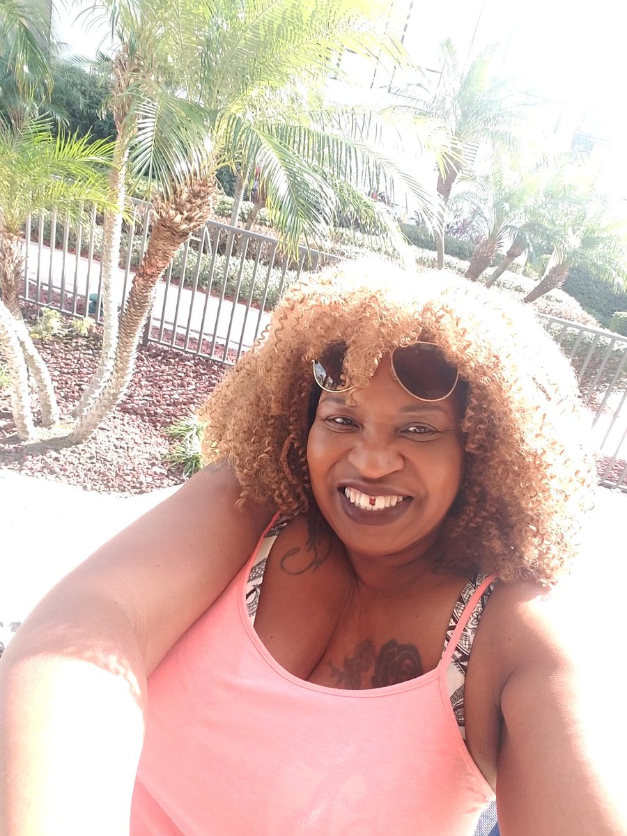 Klassy54's tweet photo. Arrived in Orlando Florida resort,  1st day #hotelbum https://t.co/KyCrEN6vR4