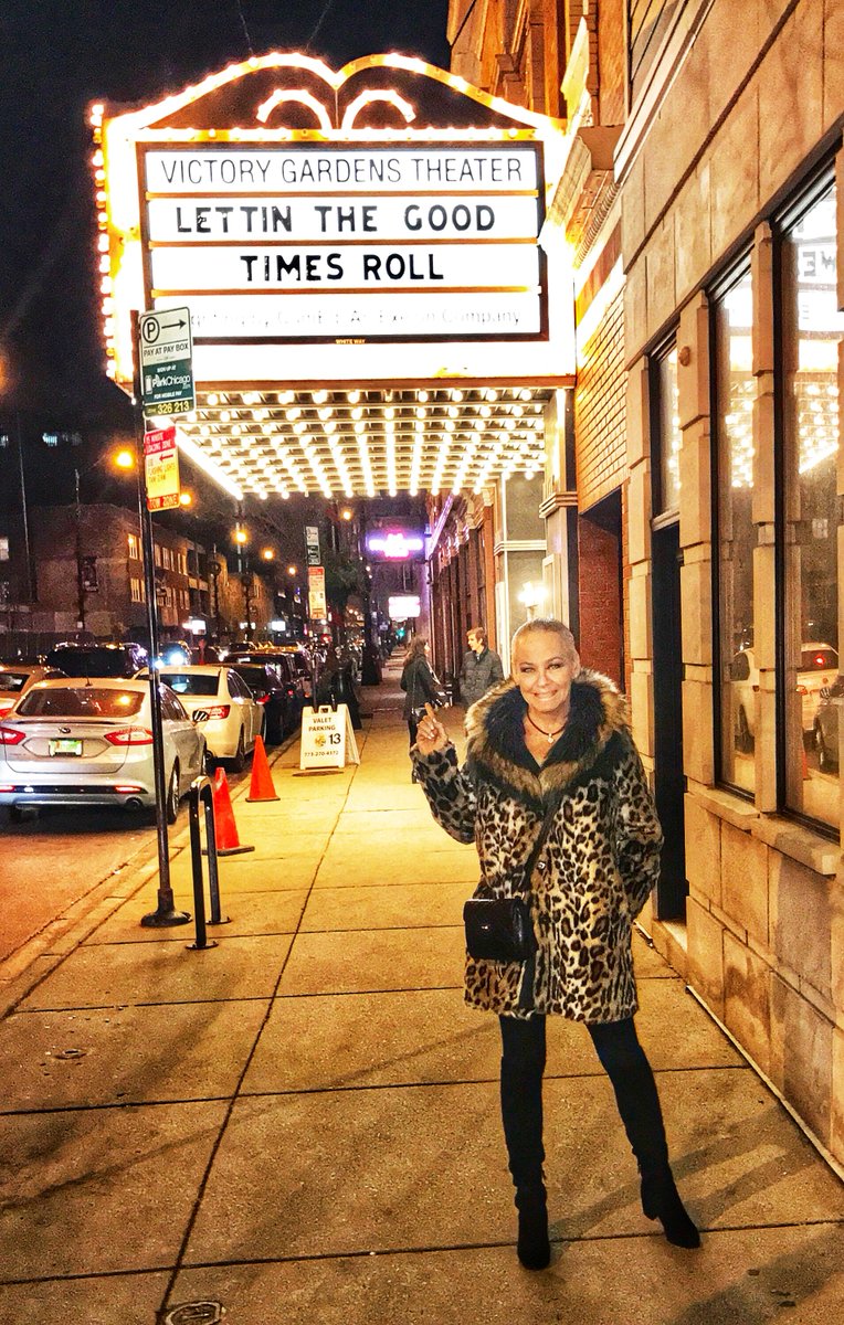 CandidCandace's tweet photo. "Lettin' the Good Times Roll" is an energetic two hour cabaret romp w/ dynamic stars #EFayeButler and #FeliciaFields at @VictoryGardens now through Jan. 7 (For the NYE show they even COOK!) Tix/info here: https://t.co/CCkLtWNWlD, #mustsee https://t.co/QXM4EeB1C9