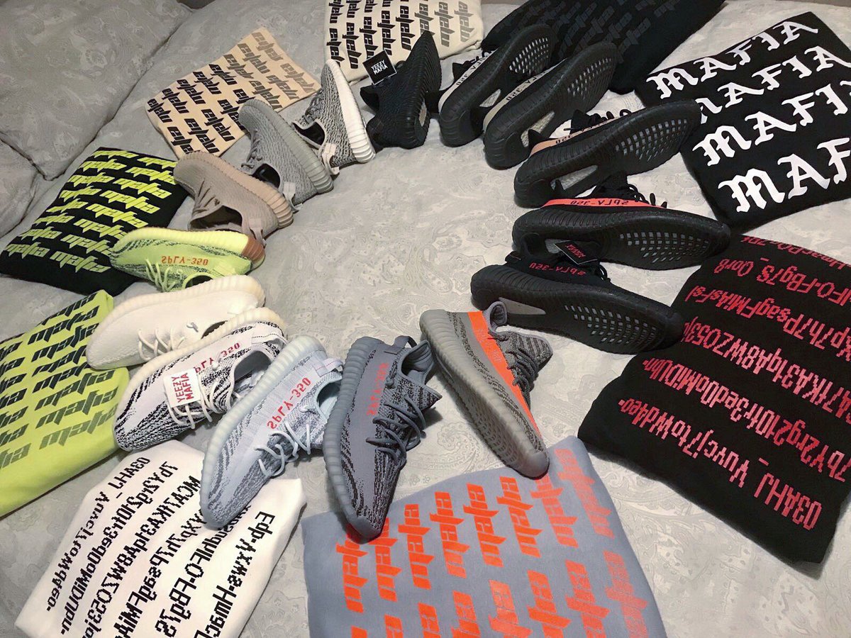 theyeezymafia's tweet image. PICK 1 @mafiaszn 
📸 @dalibains
