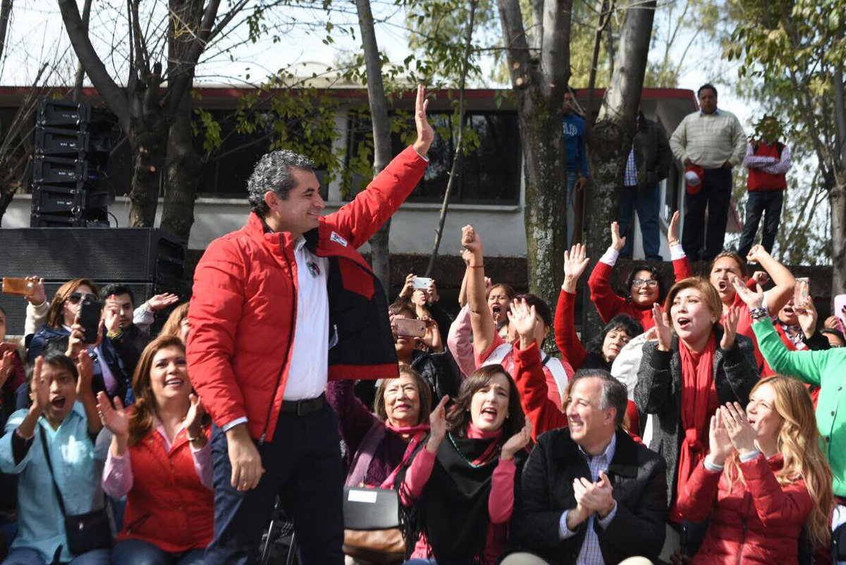 EnriqueOchoaR's tweet photo. Les comparto estos momentos con nuestro Precandidato @JoseAMeadeK y con el Gobernador @alfredodelmazo en #EdoMex.

#PepeMeadeEnEdoMex https://t.co/yUKrVJC8dS