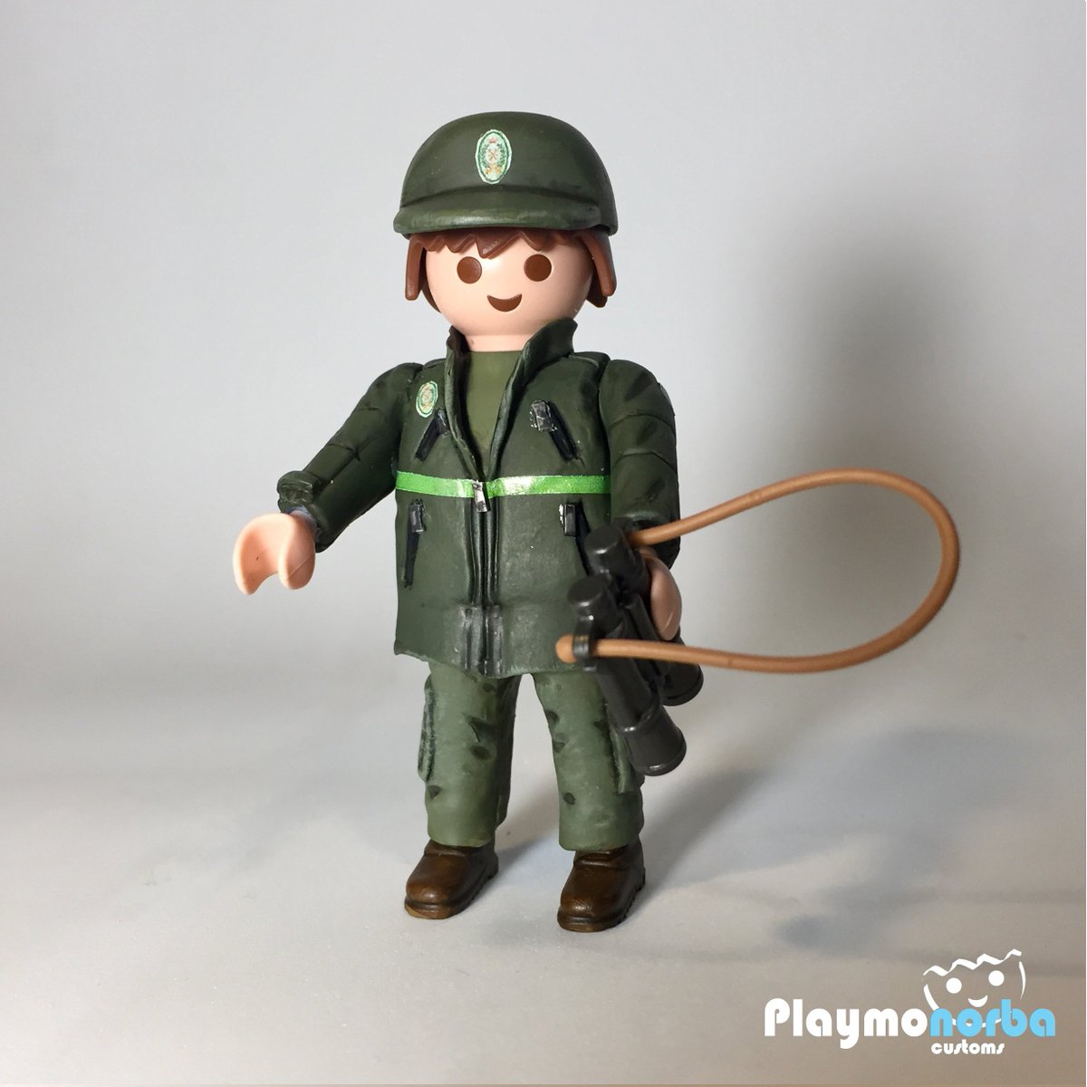 playmonorba's tweet photo. Nuevo custom, esta vez de un agente medioambiental de Castilla y León. 

#Mapama @Aproam #aeafma #apamcyl #AgentesMedioambientales
#PlaymoNorba https://t.co/57Nam4En0l
