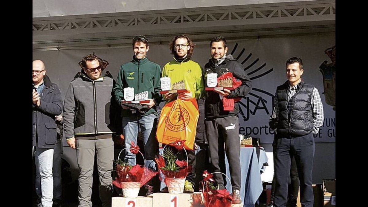 Bonito domingo de atletismo en #Guadalajara con <a href="/lamediadeguada/">Media Maratón Guada y 11kms Witzenmann Española</a>

Nuestro gerente <a href="/quijada77/">Miguel Quijada</a> en nombre de <a href="/_Anclada_/">Anclada Maquinaria</a> hizo entrega de algunos premios 😊🥇

Enhorabuena a la organización y participantes!! 👏🏻👏🏻👏🏻

#apoyandoeldeporte 
#guadamola
#MediaMaratón