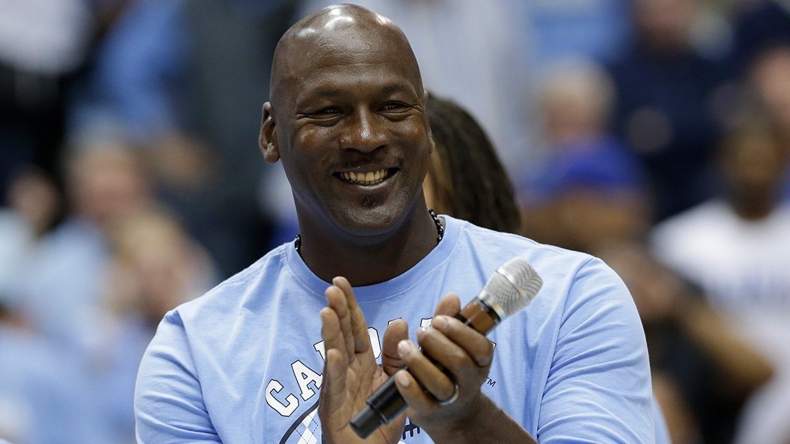 Basket_Infos's tweet photo. Michael Jordan sportif le mieux payé de l'histoire; Plusieurs NBAers dans le Top 25 - https://t.co/I2bB7H3mTn https://t.co/riKksv5XIg
