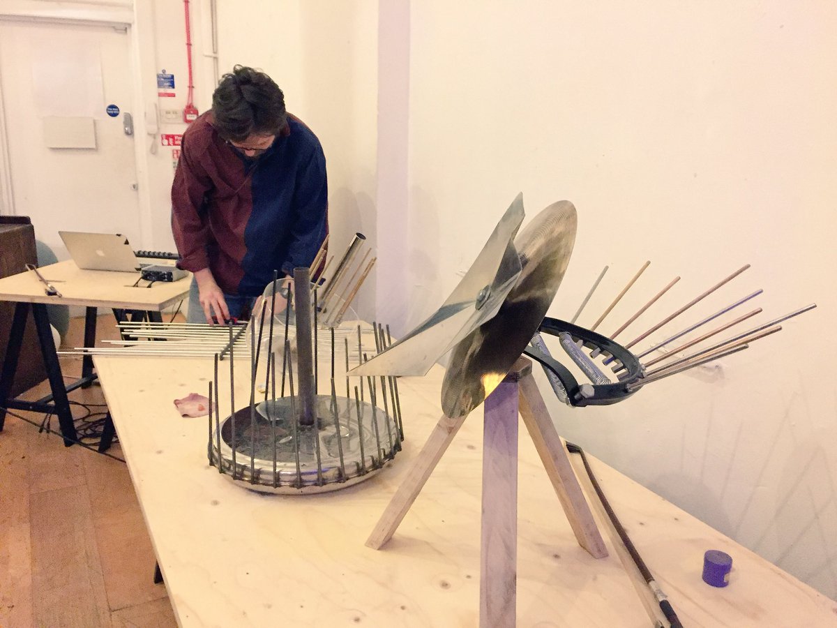 Livia_B_Garcia's tweet photo. Hackoustic Christmas edition at Iklectik with sound artists and builders including Porcapizza, Eastman Presser, Hackoustic Orchestra #Hackoustic #hackousticorchestra @iklectikartlab 20171216 https://t.co/z3OoOrdL3i