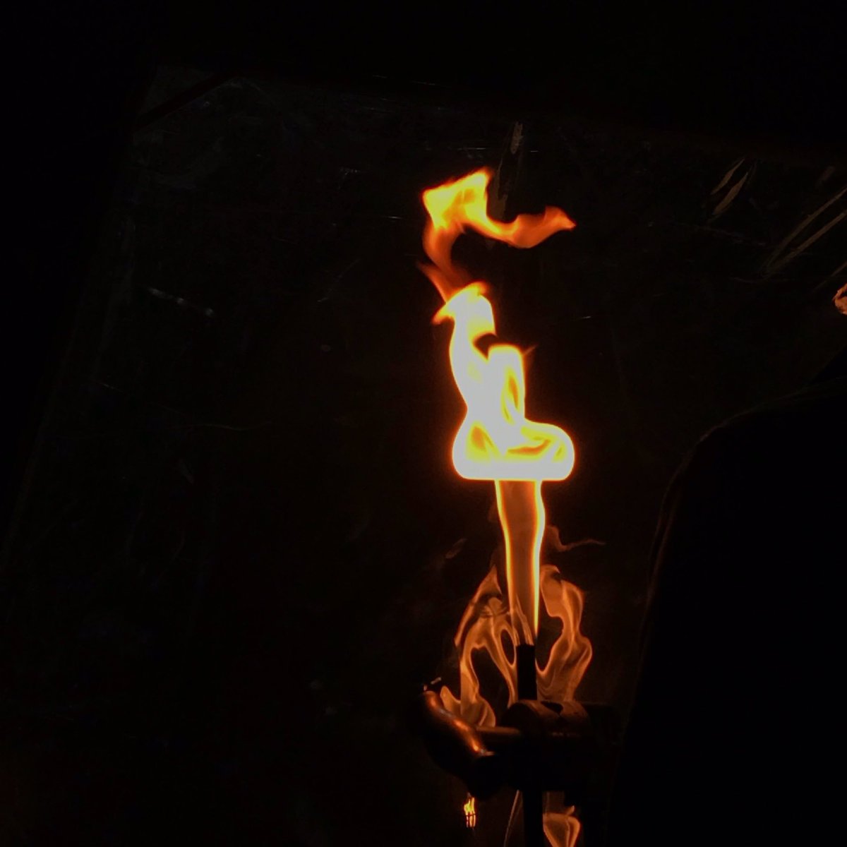ryanhikmat_'s tweet photo. The girl on fire. #capturingflames https://t.co/CvF5YcyyCP
