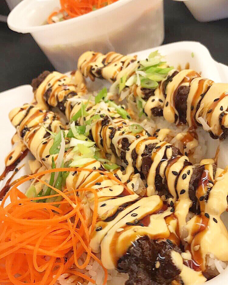 KyuGrill's tweet photo. Beef Skewers & Rice 🌸 We are here at Paskong Pinoy Christmas Market till 7PM!
(Punjab Centre 1770 King Edward St.)
•
•
•
•
•
#heroshima #kyugrill #paskong #pinoy #christmas #market #winnipeg #canada https://t.co/AnLAUfR2Dw