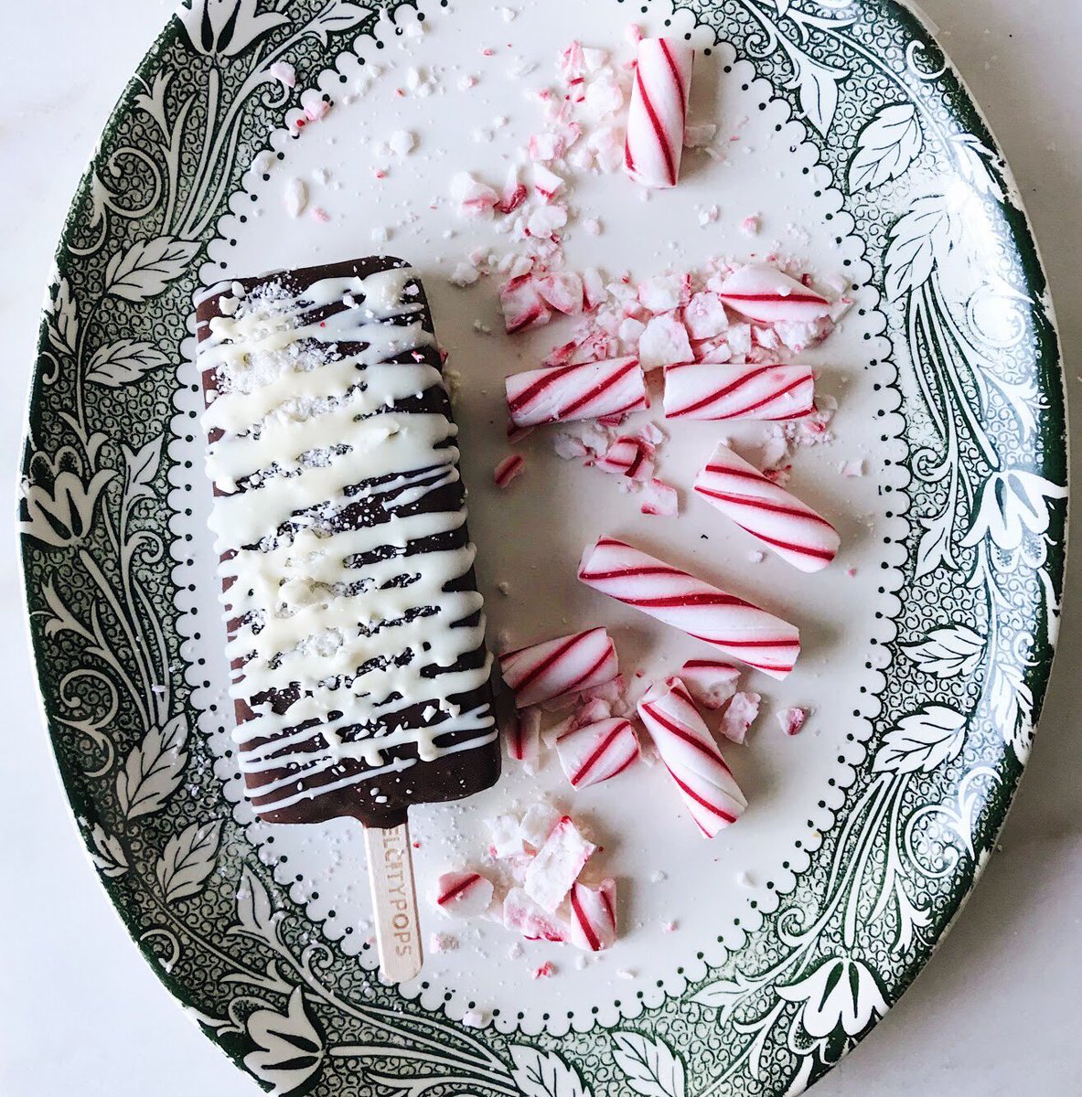 SCPhouston's tweet photo. Sunday sounds like a good day to have a Dark Chocolate Peppermint Crunch pop. https://t.co/UPNjoYVUQZ