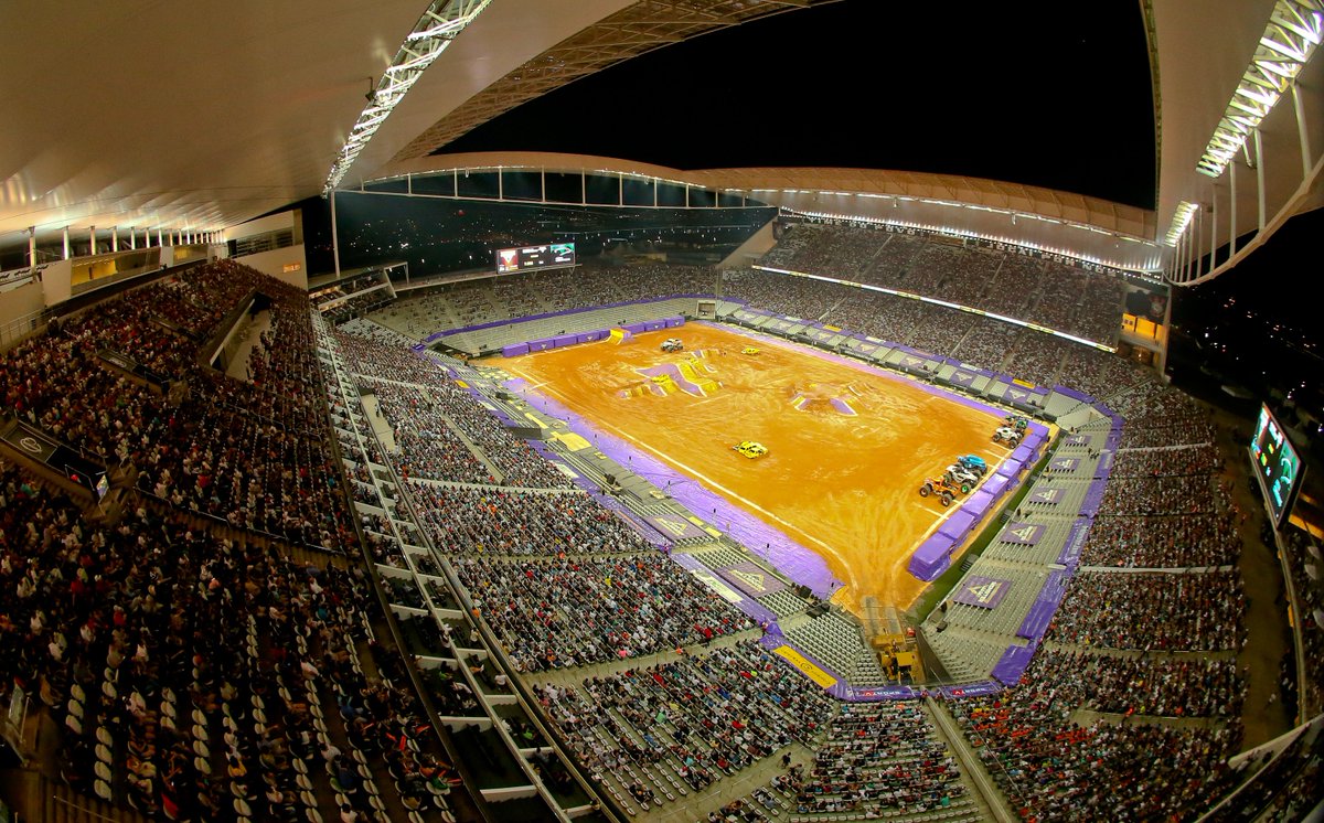 MeuTimao's tweet photo. A @A_Corinthians recebeu ontem o #MonsterJamBrasil! E como não poderia ser diferente, o estádio ficou completamente lotado. Que mais eventos além de jogos de futebol possam ser realizados na nossa casa!

📸 Rodrigo Coca/Ag. Corinthians https://t.co/2RbRsPwR8j