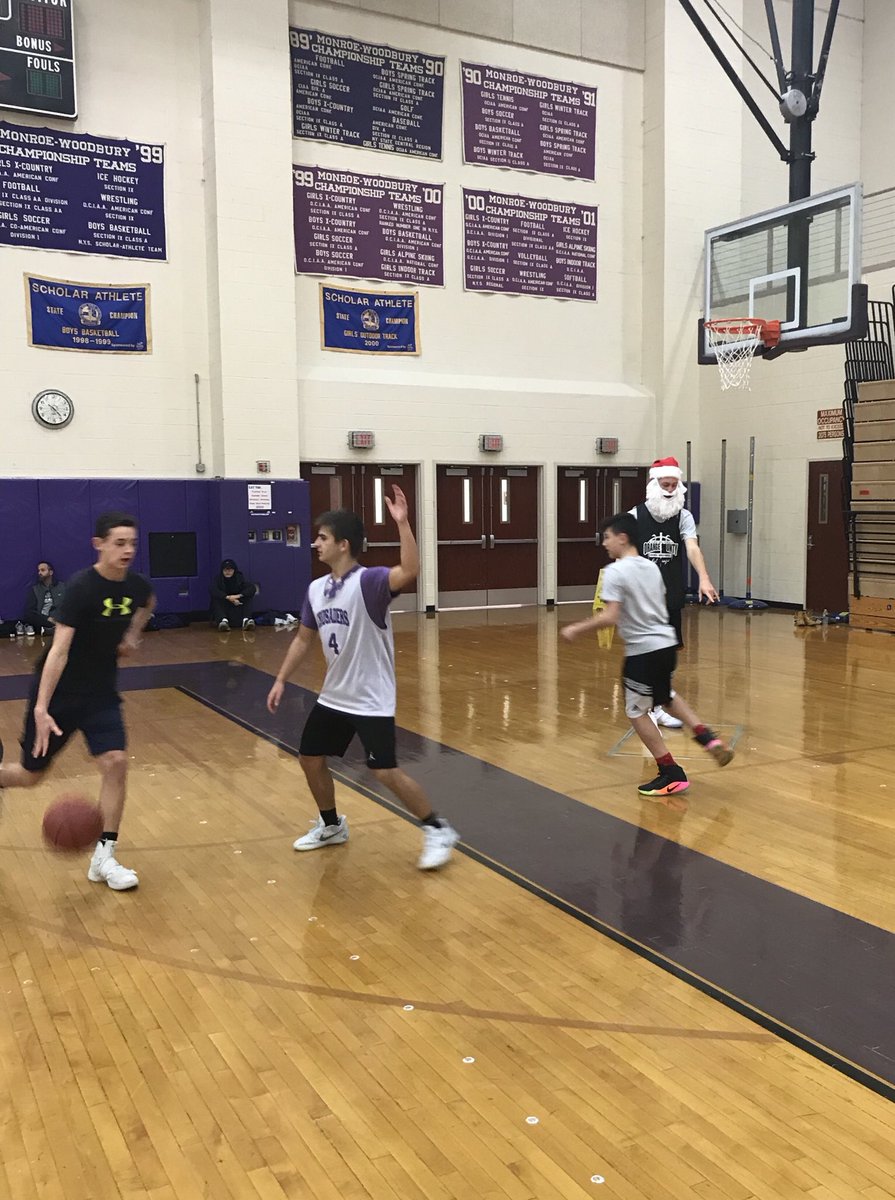 MW_BBall's tweet photo. Great clinic this morning with St. Patrick’s CYO run by our Varsity players! #crusadershoops #community #givingback https://t.co/1UnOhIEIW0