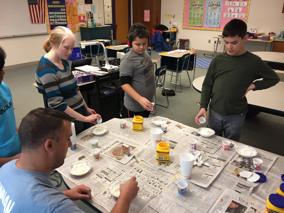 cmcgourty2's tweet photo. States of matter fun in room 209 #sensory #science #makelearningcomealive https://t.co/atFIBeiT2N