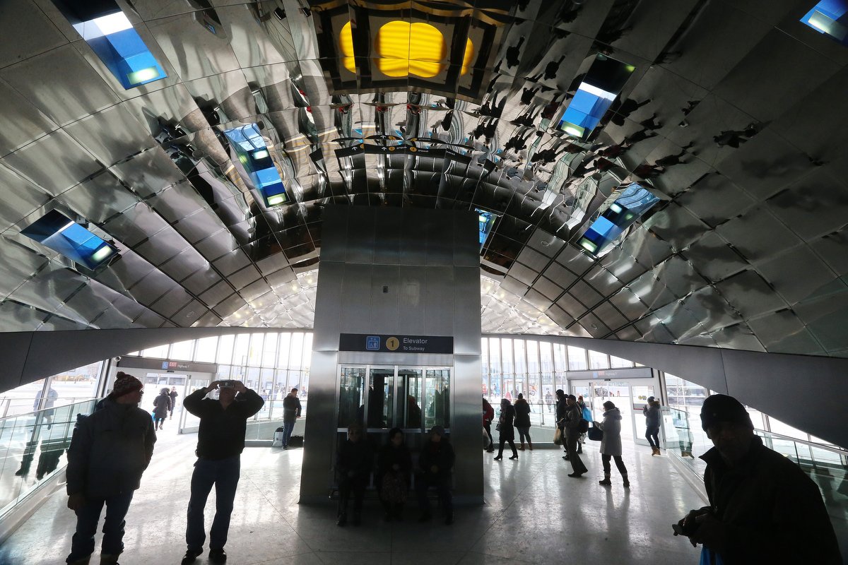 SteveRussell's tweet image. 6. Everyone exit the train we are at the terminus of the Western Portion of Line 1 and the last or the first of the new stations, VAUGHAN METROPOLITAN CENTRE. It is located on Highway 7 to the west side of Millway Avenue. #TTC #TTCline1 #Line1Ext