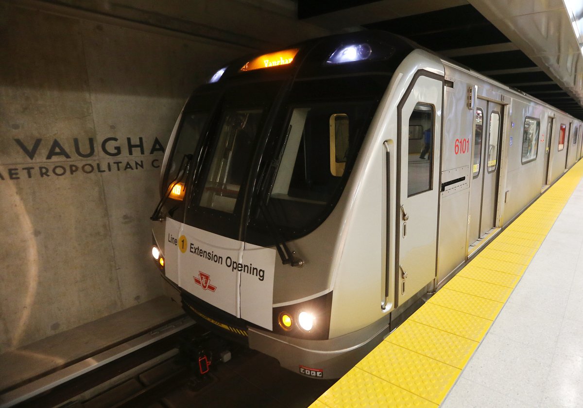 SteveRussell's tweet image. 6. Everyone exit the train we are at the terminus of the Western Portion of Line 1 and the last or the first of the new stations, VAUGHAN METROPOLITAN CENTRE. It is located on Highway 7 to the west side of Millway Avenue. #TTC #TTCline1 #Line1Ext