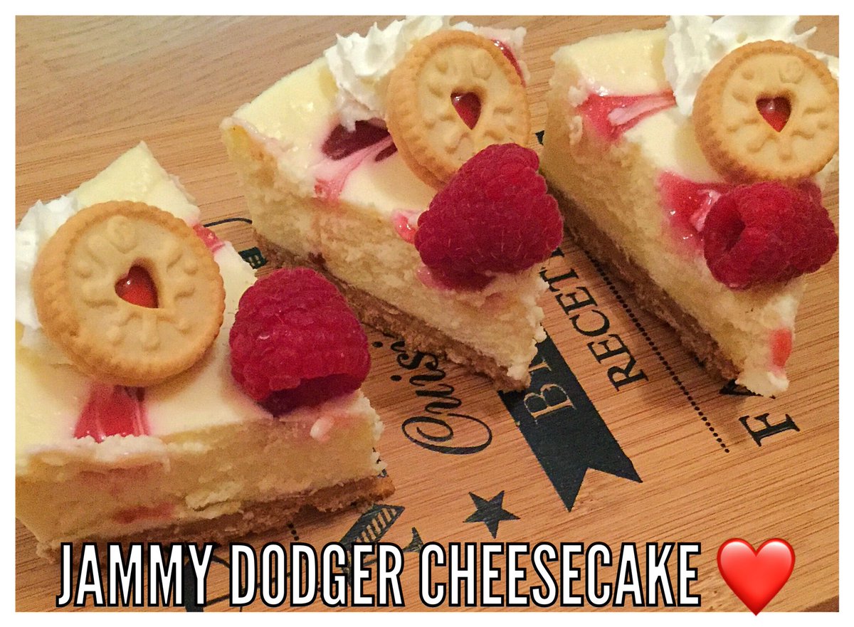 My version of Jammy Dodger Cheesecake! One of the desserts on the new January picnic bench afternoon tea! ❤️