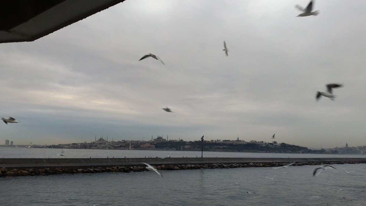 Herşeye rağmen bir ayrı güzelsin İstanbul !!!😉😉