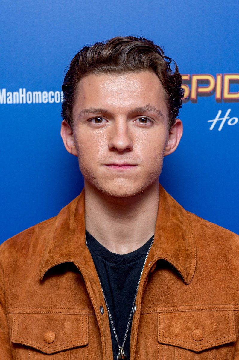 tomhollandbr's tweet photo. 35 novas fotos do Tom Holland no screening de 'Homem-Aranha: De Volta ao Lar', no dia 26 de junho, em Nova York: https://t.co/XONDxZbAor https://t.co/6T1UIB7Izo