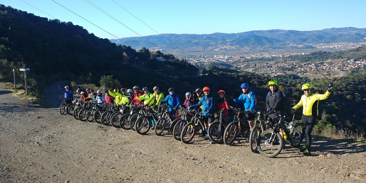 Noulimits_ebike's tweet photo. Salida eléctrica por el Parque Natural de #Collserola con un gran ambiente y gente espectacular.
25 apasionados/as del #eMTB con la que da gusto salir a pedalear.
Os esperamos a la siguiente! Garraf, Montserrat, Montseny... #Noulimits
https://t.co/H4jrrln7OK https://t.co/I1wCjGr1Ds