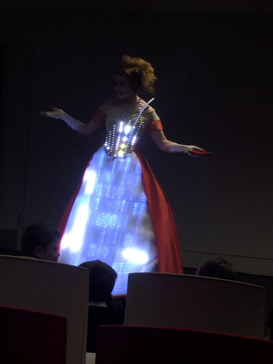 tyrower's tweet photo. @CathyConneff @AdaTheShow that through this...! #LEDmoment #Illumination #Enlightening #STEAM💡{fabulous images @HaltonLibraries & @AlisonHoolihan - thanks} https://t.co/6hKCMjH9WU