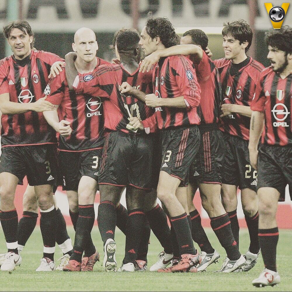 vtbl's tweet photo. Kaka zet als laatste van dit legendarische elftal een punt achter zijn carrière. Historie! 💎 #onceuponatime #acmilan #kaka #voetbalinside https://t.co/guAJjWrBZD
