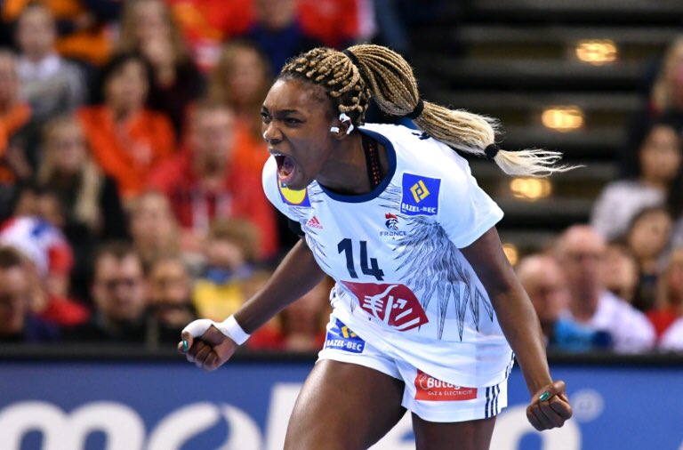 riomavuba's tweet photo. Nos handballeuses c’est quelque chose hein 🔥💪🏾 bravo les filles #FRANOR @FRAHandball 🇫🇷 #fierté https://t.co/j38oo9HLsJ