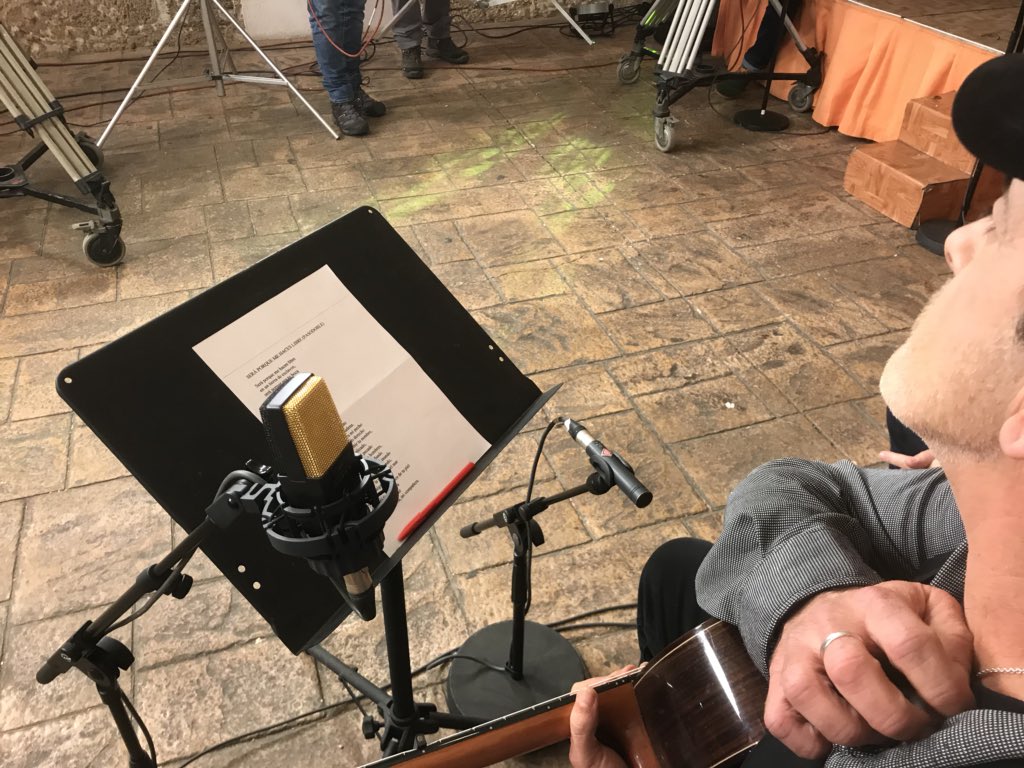 ModestoBarragan's tweet photo. #Letraza inédita @CAPITANVENEN0 #vellitodepunta grabando #ElTangai en las entrañas de las #murallitas #yastamoaqui @canalsur https://t.co/ZYTStcRpPa