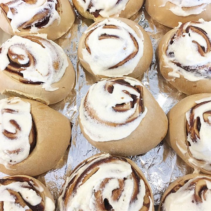 AngiesWaterloo1's tweet photo. 🎁 Do you want homemade cinnamon buns Christmas morning?
#preorder #WeDeliver 🎁#angieswaterloo #cinnamonbuns #ubereats #skipthedishes #justeat #foodnetwork #homemadebaking #bakerylife #bakerywaterloo #waterlooregion #waterlooontario #waterlooeateries #uptownwaterloo #uptowno… https://t.co/e4gsKHASMN