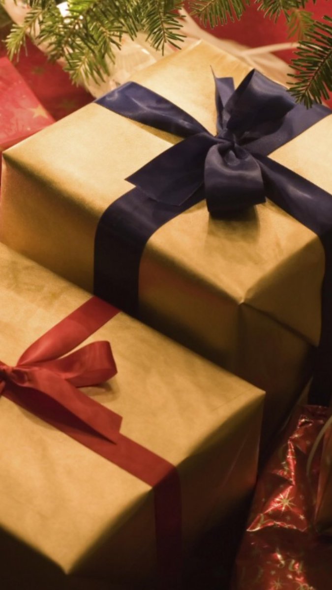 ThinkParo's tweet image. Give the gift of making #LifeEasier with a Premier Membership for that busy colleague or family member! We also have Gift Certificates for car services available! Need a gift picked up or delivered? Use our errand running options! #ItsALifestyle #KWAwesome #Christmas #ThinkParo