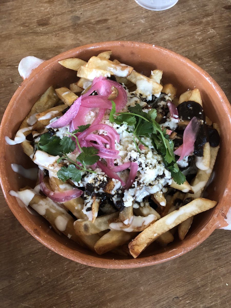 CommishJRod's tweet photo. My boy @iamchefjohnny isn’t messing around. New spot #burgerteca on point. Chilaquiles burger w a side of mole fries. Dang, man.👌🏼 https://t.co/XmxvH9YGo6