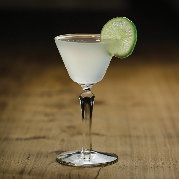 VODKA GIMLET COCKTAIL
2 1⁄2 oz #xfour Vodka
1⁄2 oz freshly squeezed lime juice
1⁄2 oz Simple syrup
bit.ly/2yTsGVq
