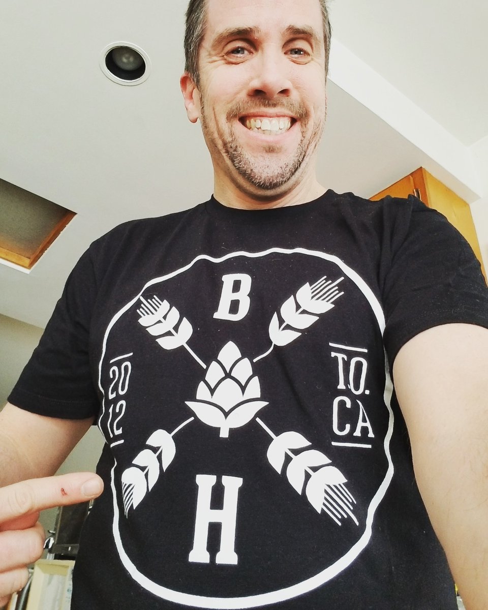 NeilWRhodes's tweet photo. @barhopbar brand new swag and loving it! #Craftbeer #peterst #toronto #6ix https://t.co/PXT5hjomGJ