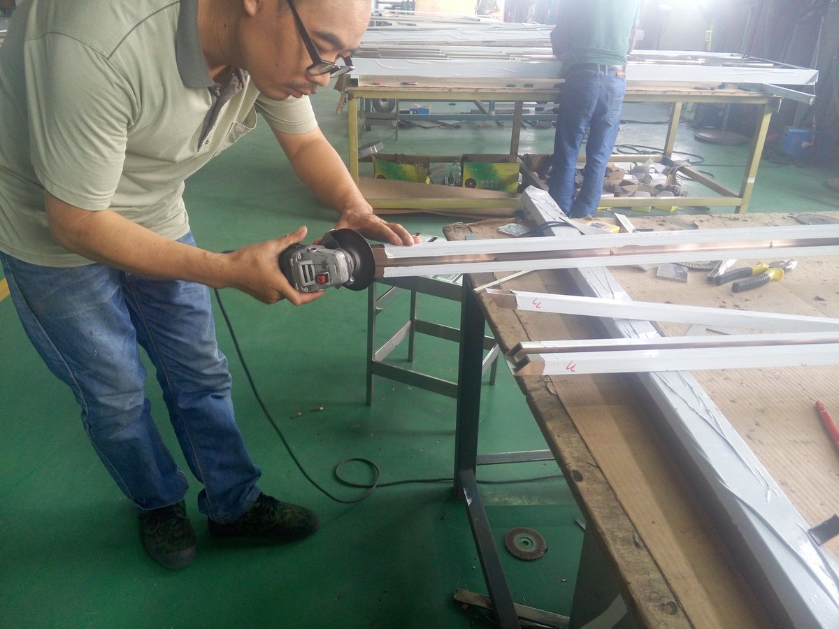 bryant_lithium's tweet image. High Strength Decorative Stainless Steel Partition Screen Panels Dividers For Restaurants,Hotel, under production