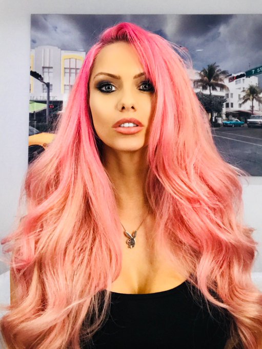 Is you can&rsquo;t unleash your inner 🦄 for Christmas, when can you!! #PinkHair #BigAndBouncy #Playboy https://t<a href="/tag/playboy"class="tags"><span>#playboy</span></a><a href="/tag/pinkhair"class="tags"><span>#pinkhair</span></a><a href="/tag/bigandbouncy"class="tags"><span>#bigandbouncy</span></a>