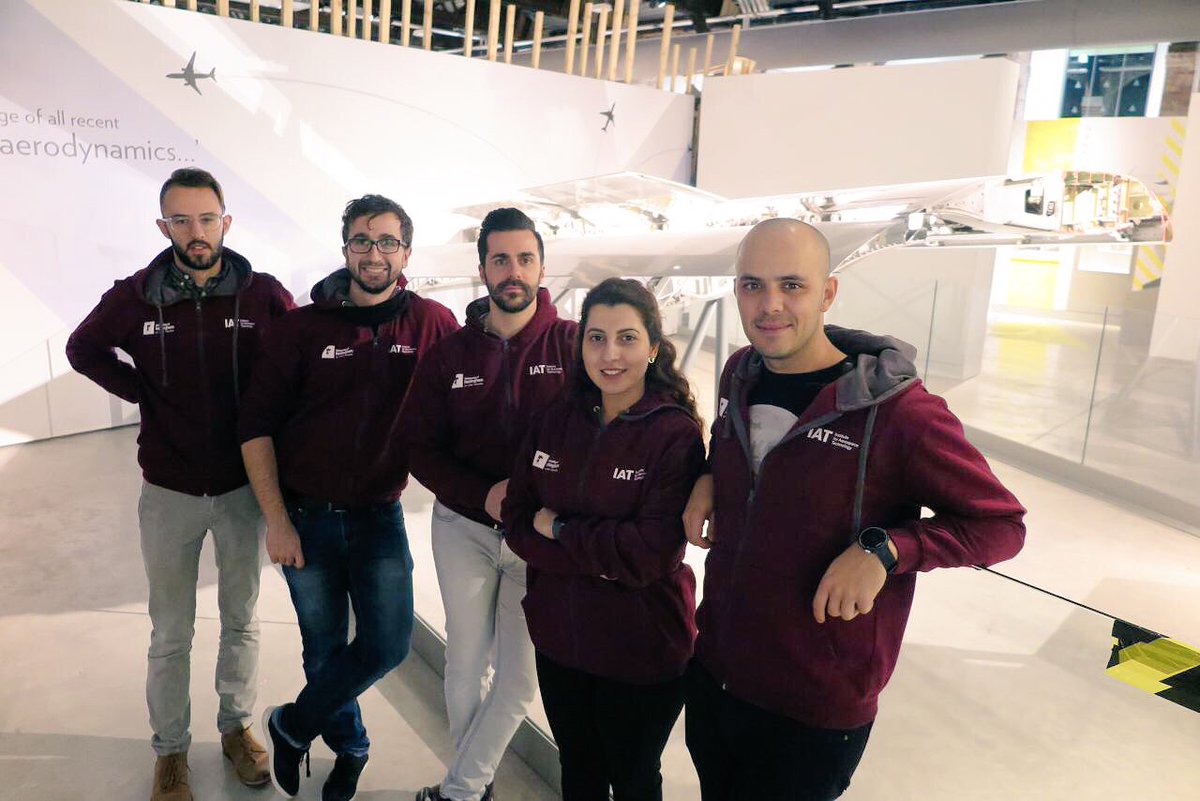 hervepmorvan's tweet photo. ... and the new boys and girls from @UoNINNOVATIVE have taken over and will be complete (24 ESRs) in early 2018 -don't they look pretty cool in front of that @airbus wing assembly?! https://t.co/bcUCiqbMHd