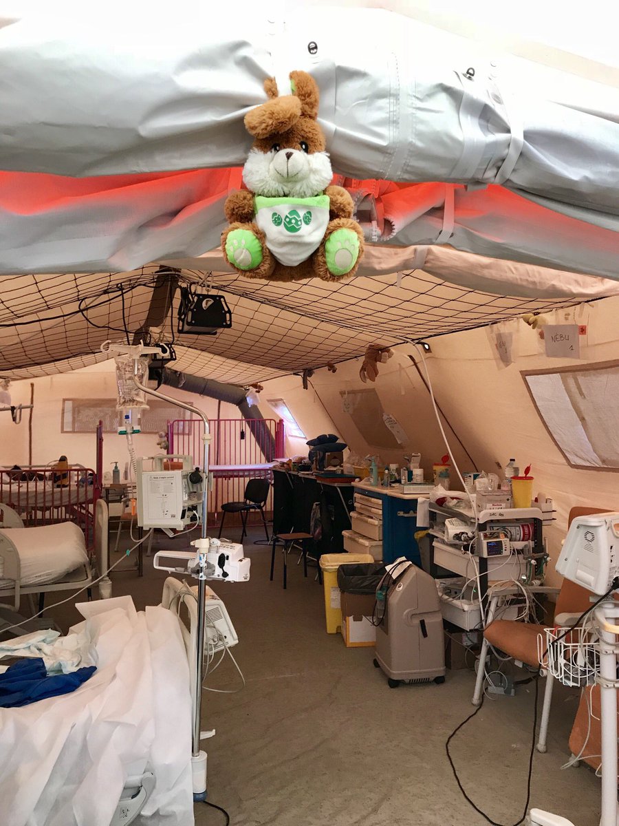 yannbubien's tweet photo. Impressionnant Hôpital de campagne ESCRIM installé au CHU Guadeloupe @Chu_Gpe @Pierrethepot @MinSoliSante @agnesbuzyn @EPRUS @ClaradeBort https://t.co/uPXG9QfRdl
