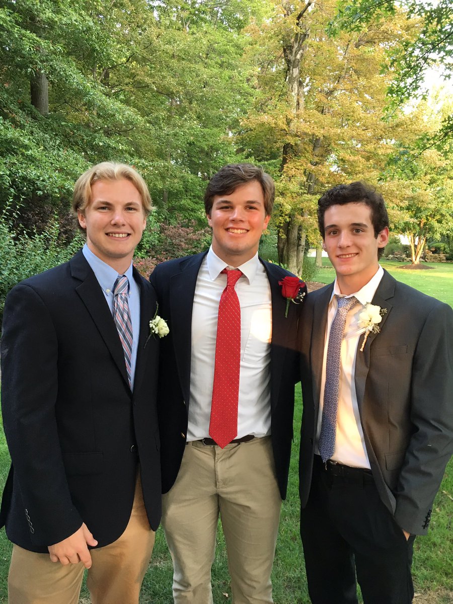 t_gro20's tweet image. To my right hand man and my all time boy happy birthday moon I love ya brother❤️❤️❤️ #like #juiceton #pulp @LukeLukemooney