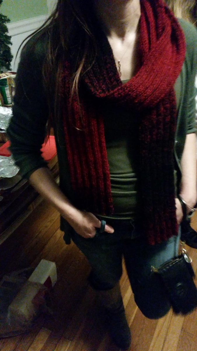 NeonAngel0's tweet photo. @Amorose16 @Trippenstein I love my scarf!  Thank you guys!  Merry Christmas! https://t.co/GUXgDDfnH4