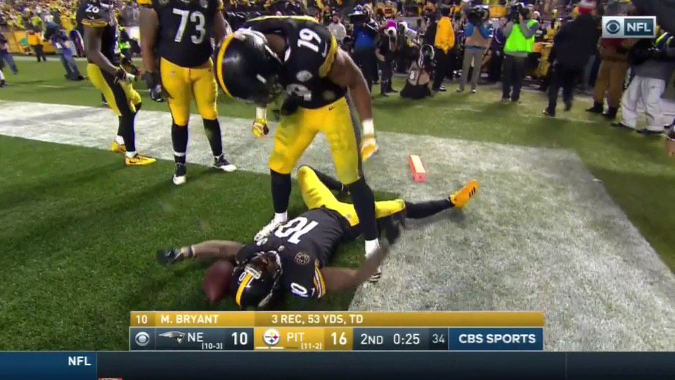 JuJu reenacts his taunting penalty/hit on Vontaze Burfict as an NFL Celebration. 

#NEvsPIT