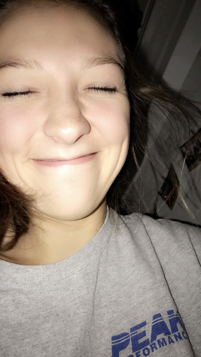 matthewdampf28's tweet photo. Happy 19th to the best girl a guy could ask for! Love you so much! 💗😊 https://t.co/keQEMaDxM9