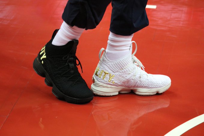 In . to play the Wizards, LeBron James wears white and black 'Equality'  shoes - The Washington Post