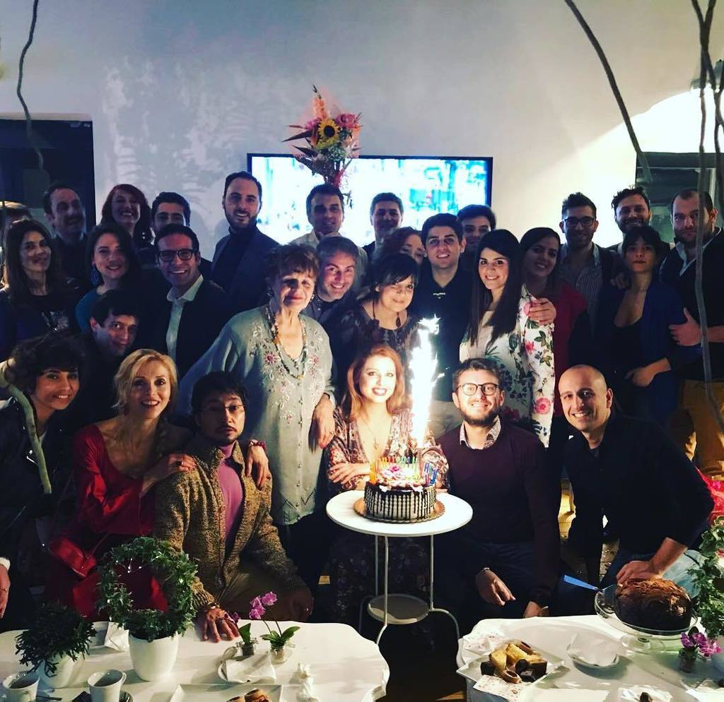 MetisDiMeo's tweet photo. #grazieperessercisempre❤️ !Stare tutti insieme, riempirsi di chiacchiere💁🏼‍♀️ e coccole👩‍❤️‍💋‍👩, fra tè ☕️ e pasticcini 🍪, fra auguri 🎉e regalini🎁!#ilmotivoperilqualeamofesteggiare #tantiauguriame #teconlefarfalle #festadicompleanno #fotodigruppo #amicidisempre https://t.co/qeuwtvPm3H