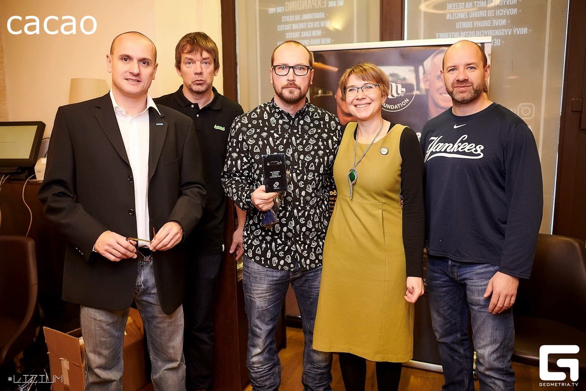 Movember_CZ's tweet photo. Králové kníru 2017 #moveber #muziprotirakovine #movemberCZ #uroczech https://t.co/1CAXrprbj4